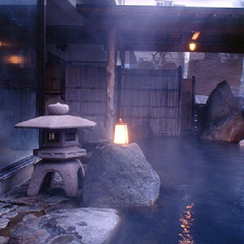 Large open-air rock bath "Lucky hot water"