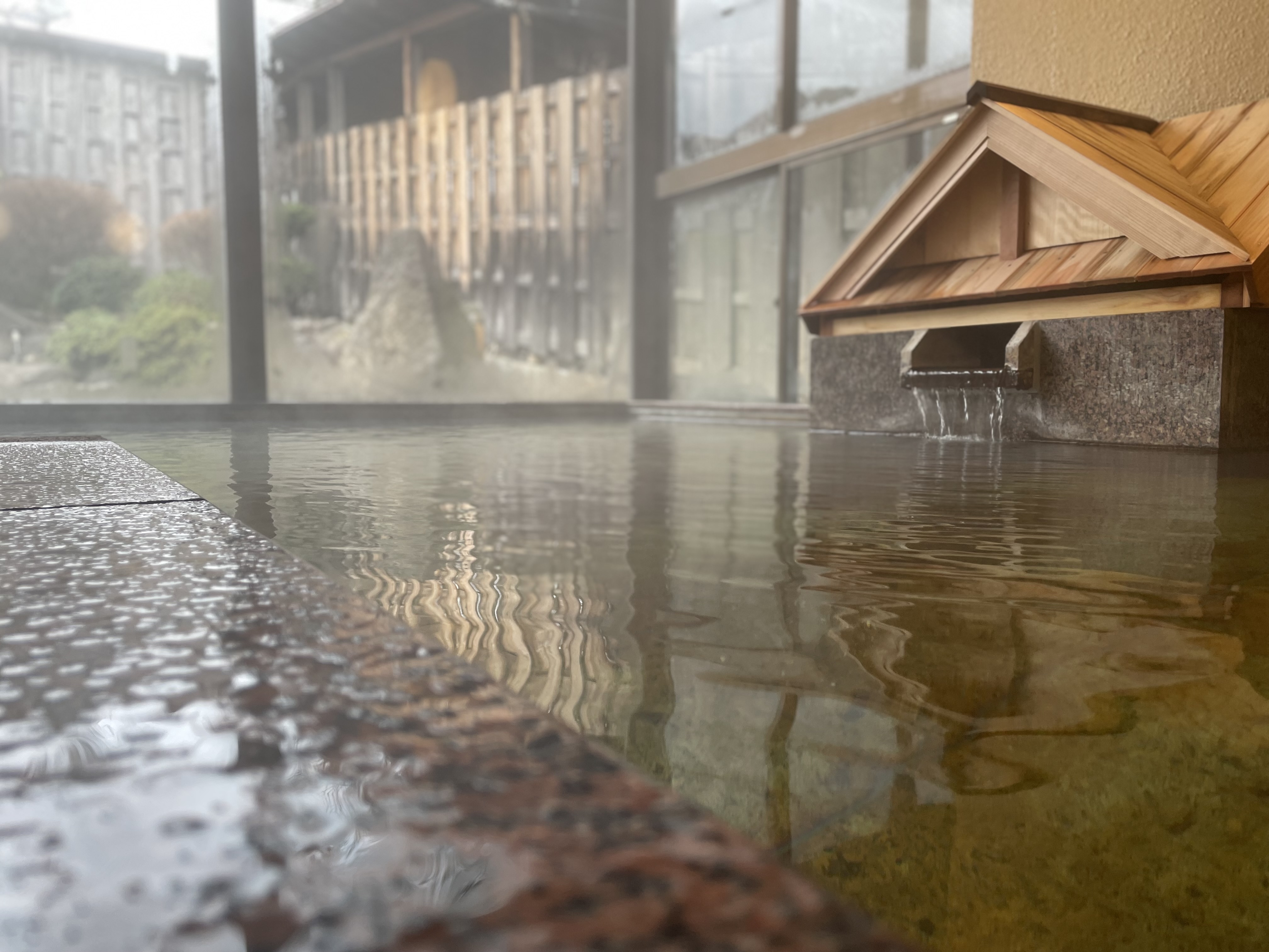 大浴場_内湯_湯口右