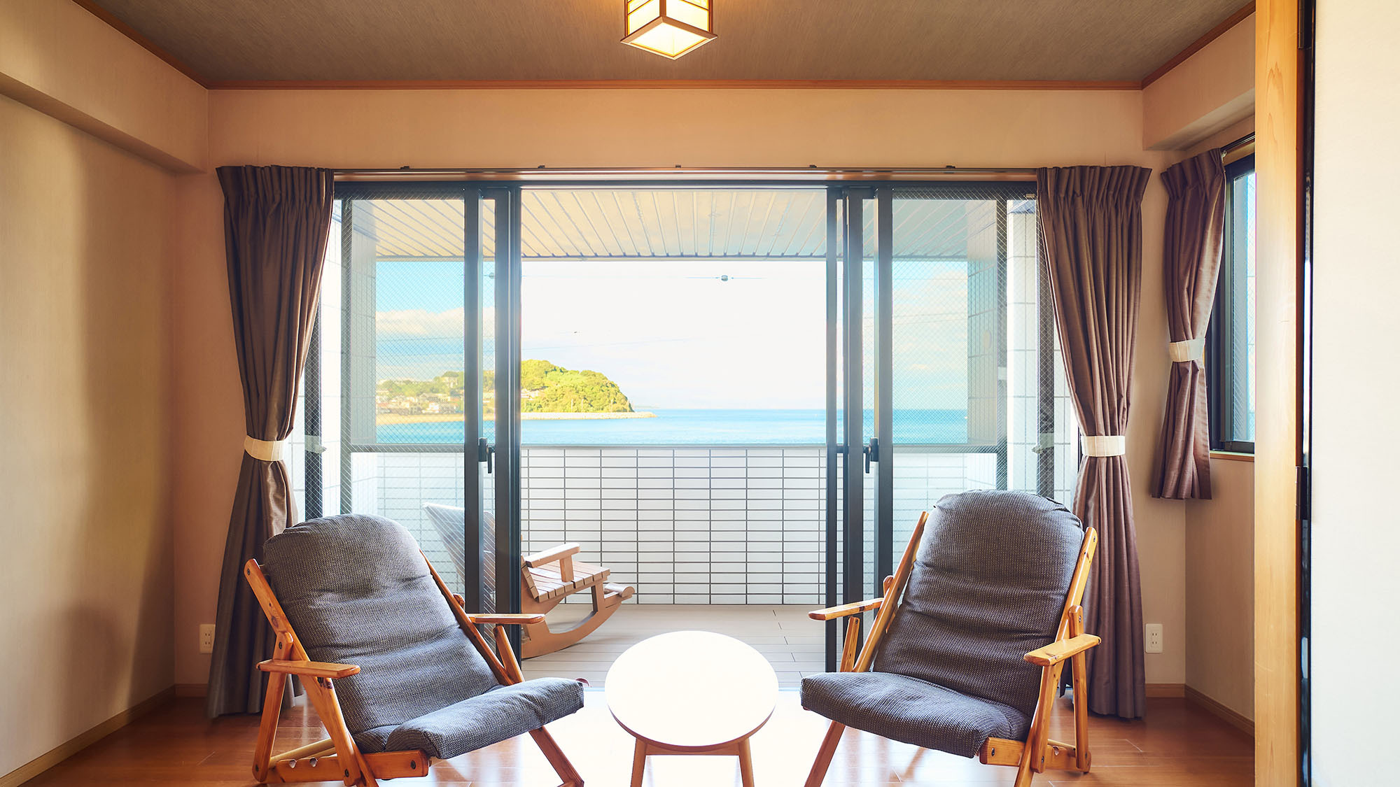 ・【客室／星】オーシャンビューのテラス付きで、いつでも解放感のある絶景をお楽しみいただけます