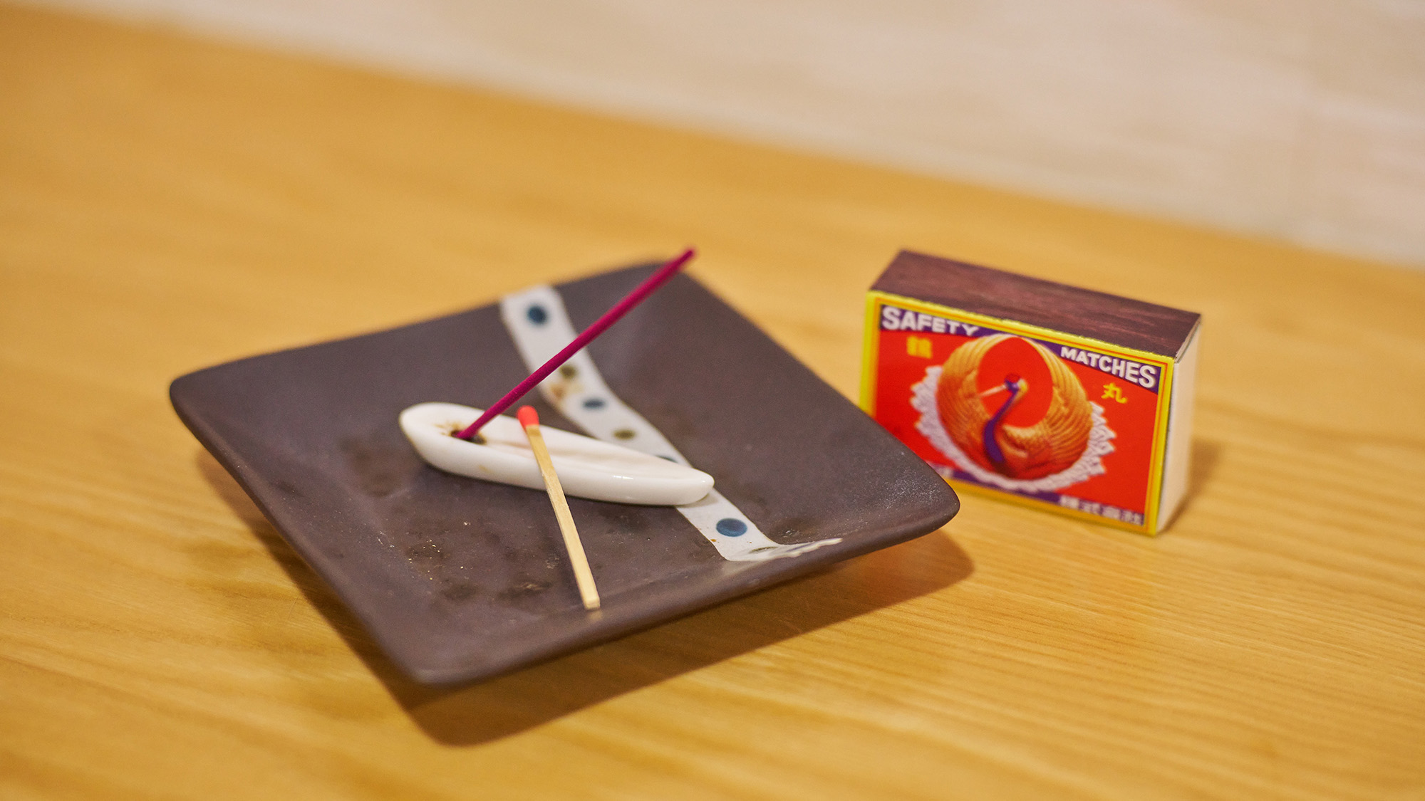 ・【施設設備】お部屋にはお香をご用意しております。心が落ち着き、穏やかな休暇の始まりを演出します