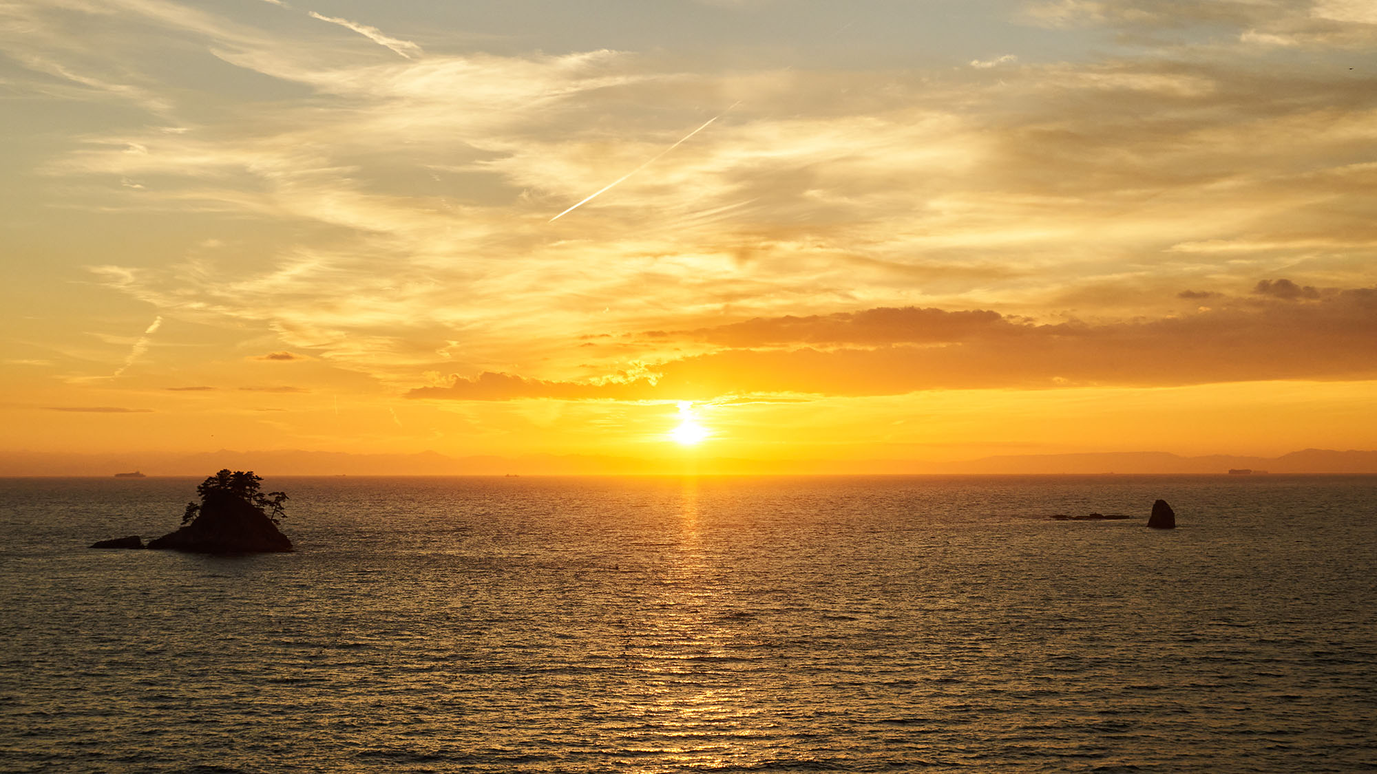 ・【景観】辺りがオレンジ色に染まり、穏やかな時間が流れます。慌ただしさを忘れてゆっくりお寛ぎください