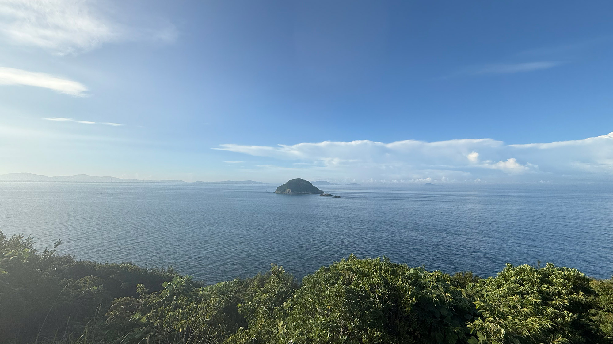 ・【篠島の風景】渥美半島や志摩半島を望め、「東海の松島」と呼ばれるほど美しい景観