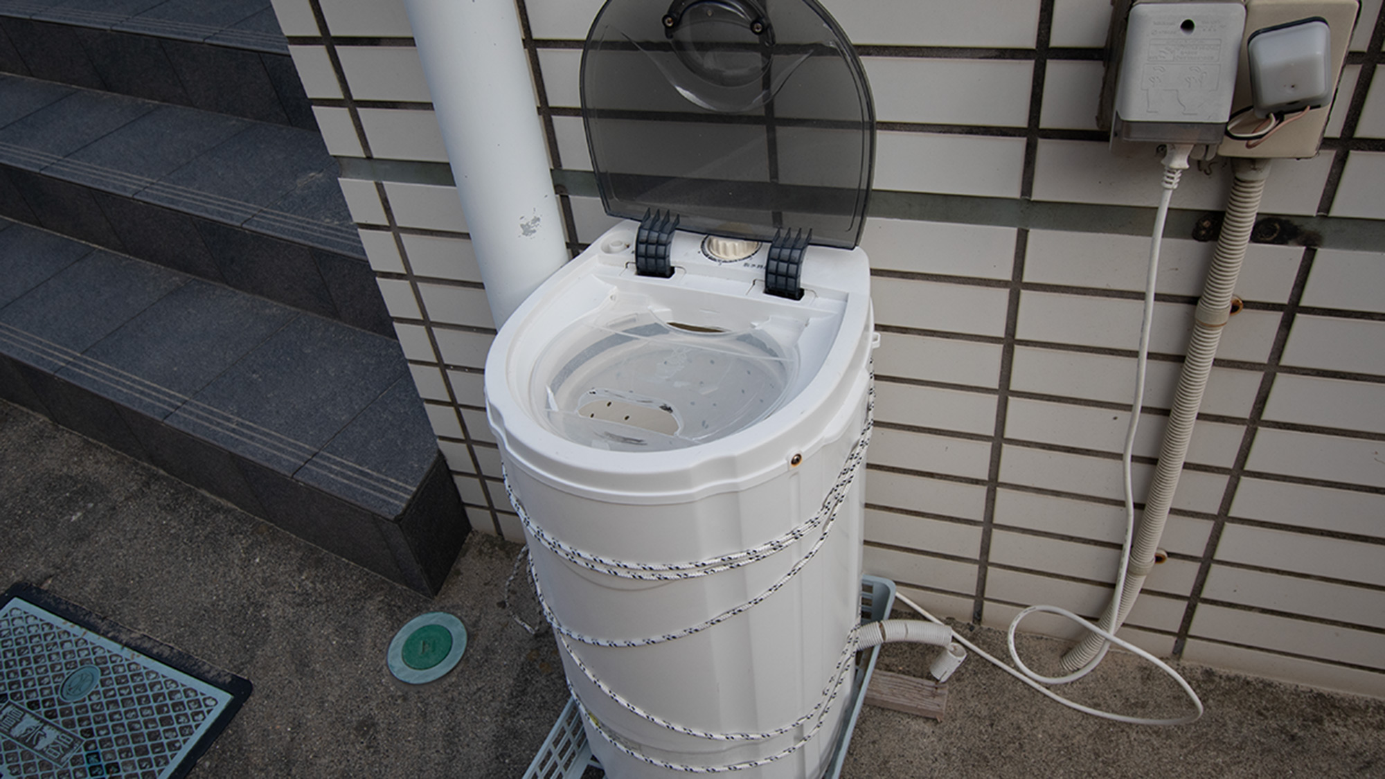 ・【簡易洗濯機】海水浴で使った水着やタオルなどすぐに洗えて便利です