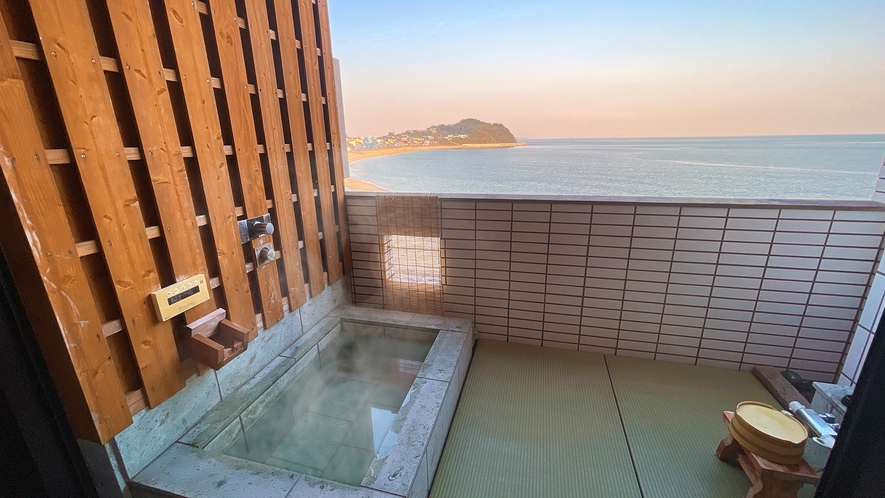 客室露天風呂◆海を眺めながら優雅なひとときを