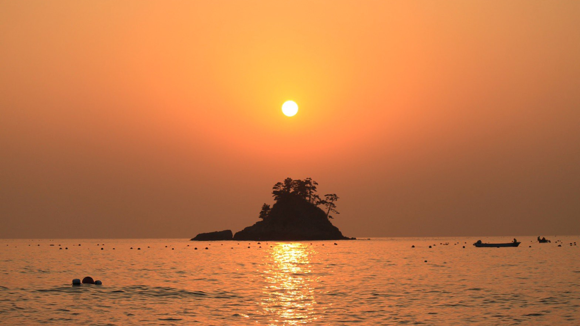 ・【松島の夕日】「日本の夕日百選」にも選ばれている美しい夕焼けは必見です