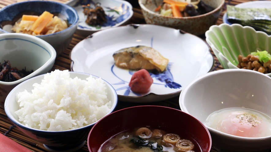 【朝食】朝の始まりは和食で