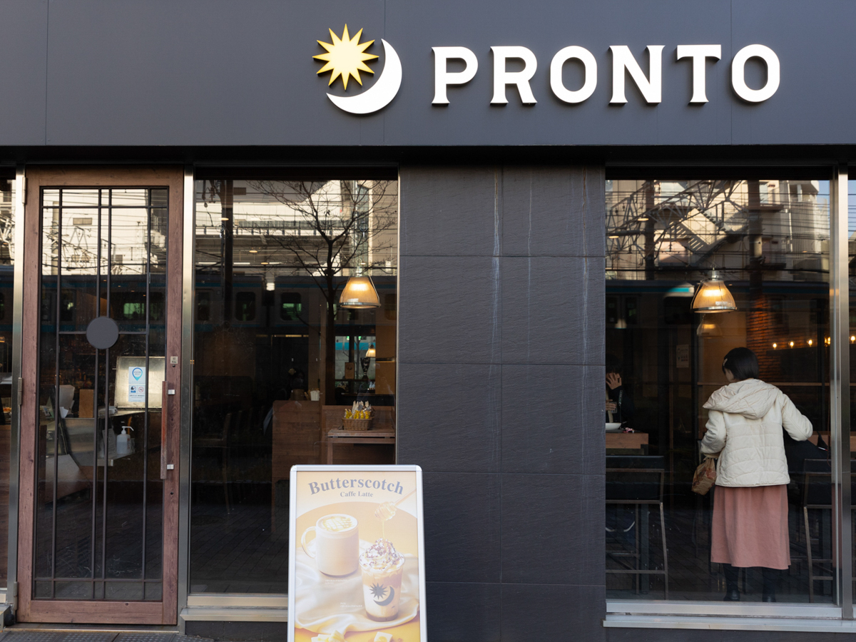1階PRONTOの入口