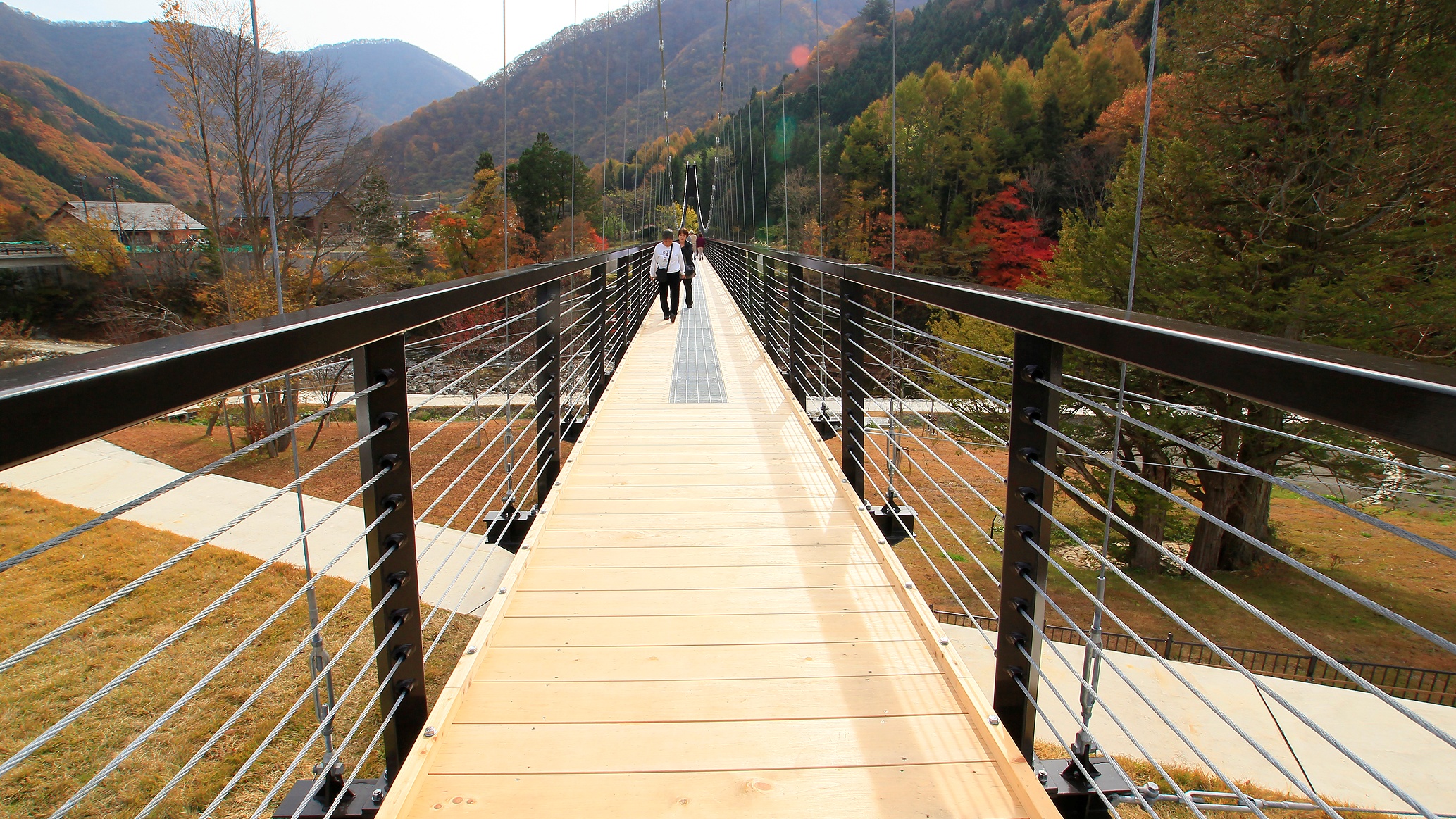 大吊り橋からのプチハイキングコース(片道15分程度)イチオシの遊歩道!!ゴールで迎える『長寿の鐘』♪