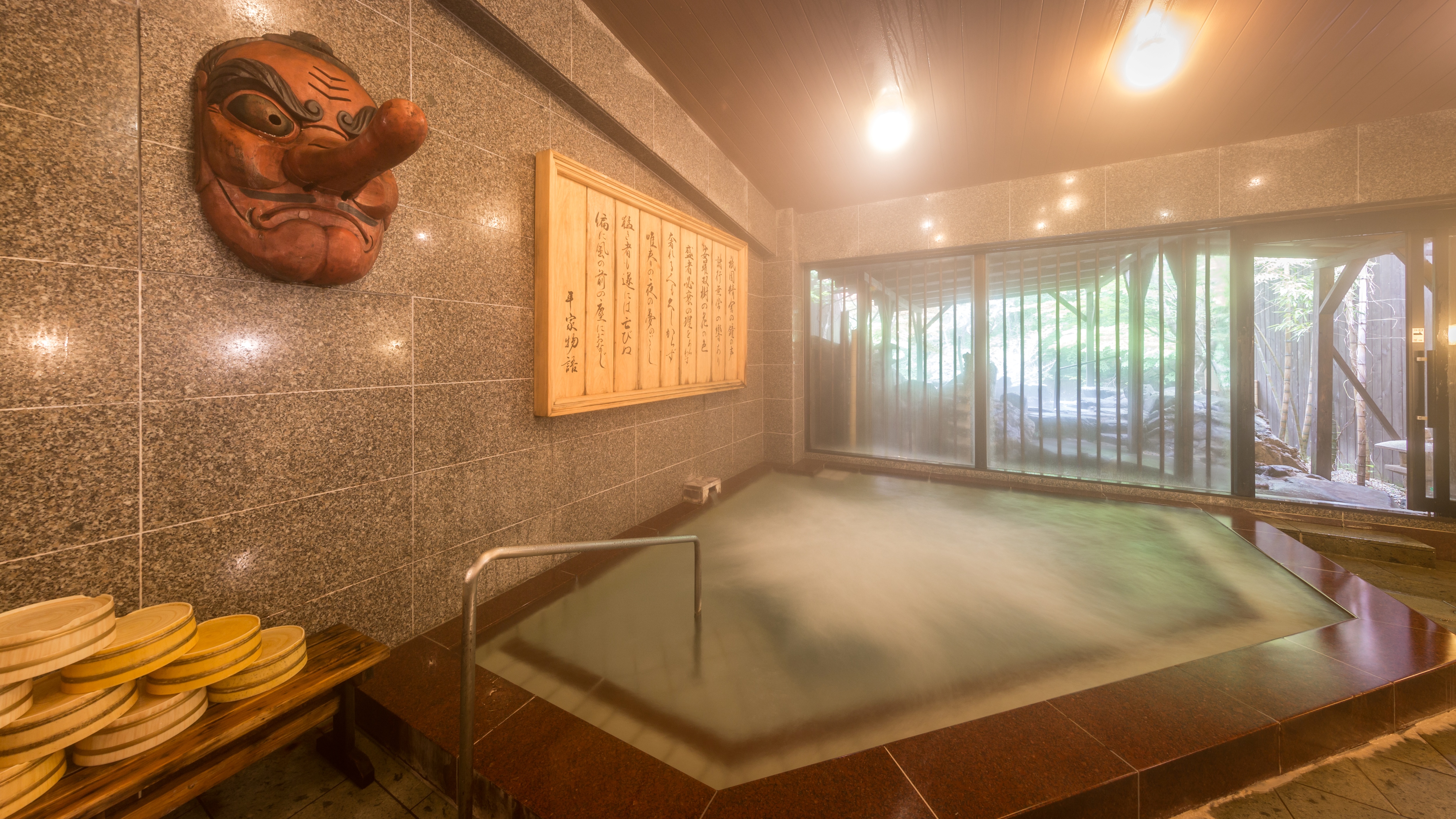 湯西川温泉は湯殿大権現と天狗が湯の守り神との伝承があります。。。“古民家風”殿方大浴場『御所の湯』