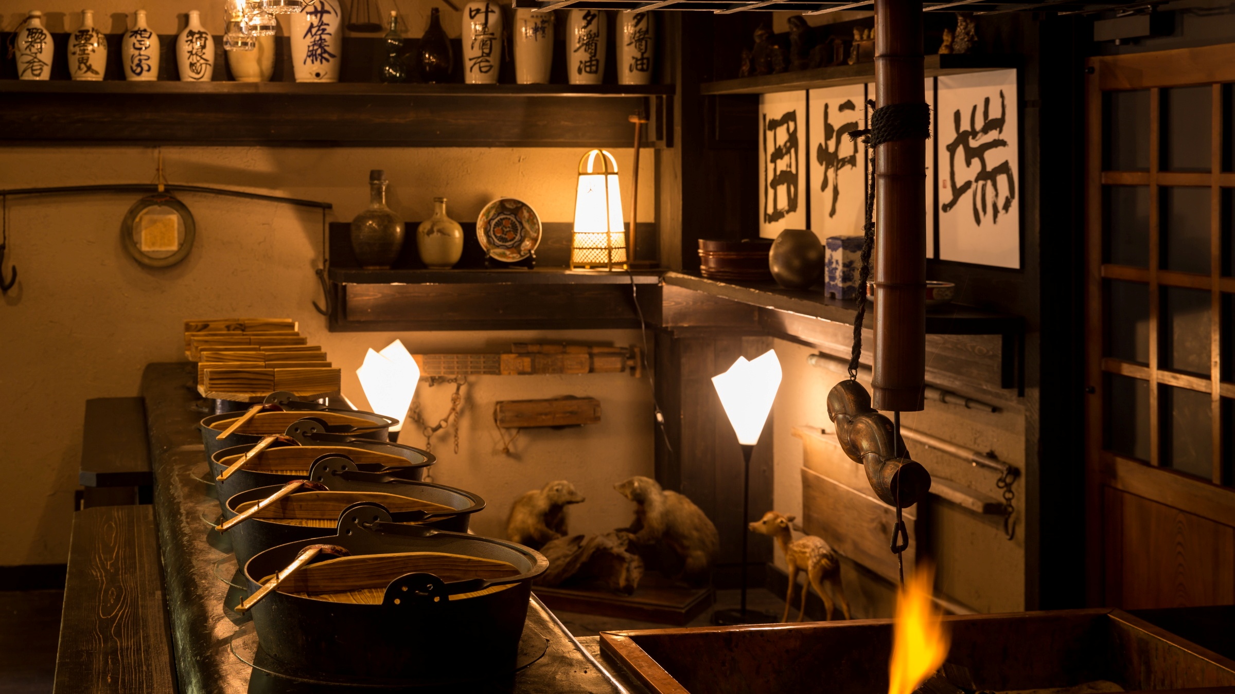 名物囲炉裏料理や田舎料理『かまど』を使用した秘伝の武家料理と地産地消ならではの創作郷土料理。。。