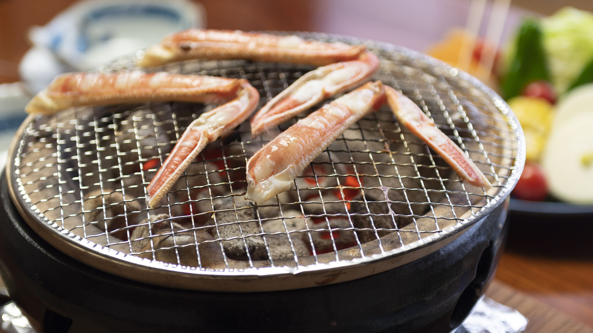 みんな大好き！カニの炭火焼き。