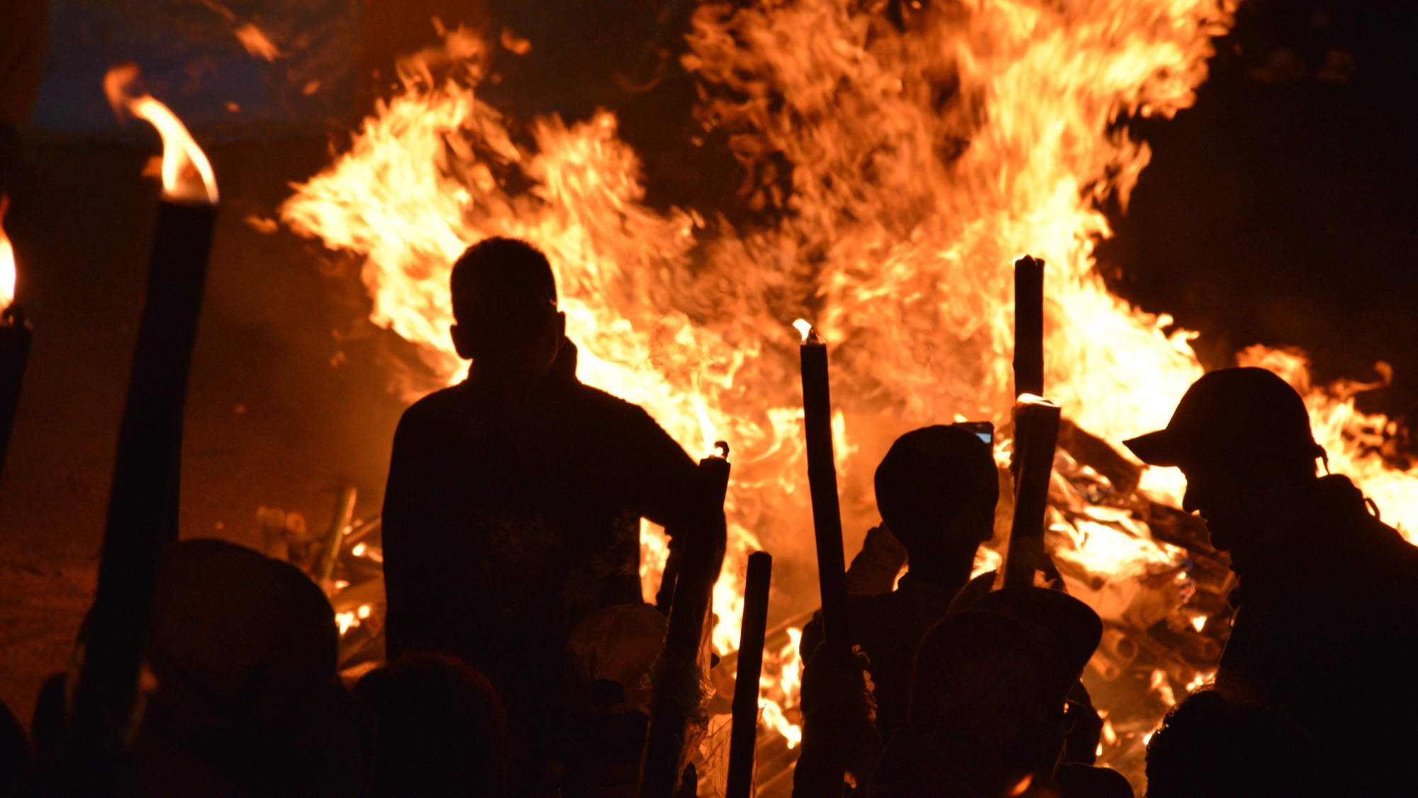 大山火祭り（たいまつ行列）