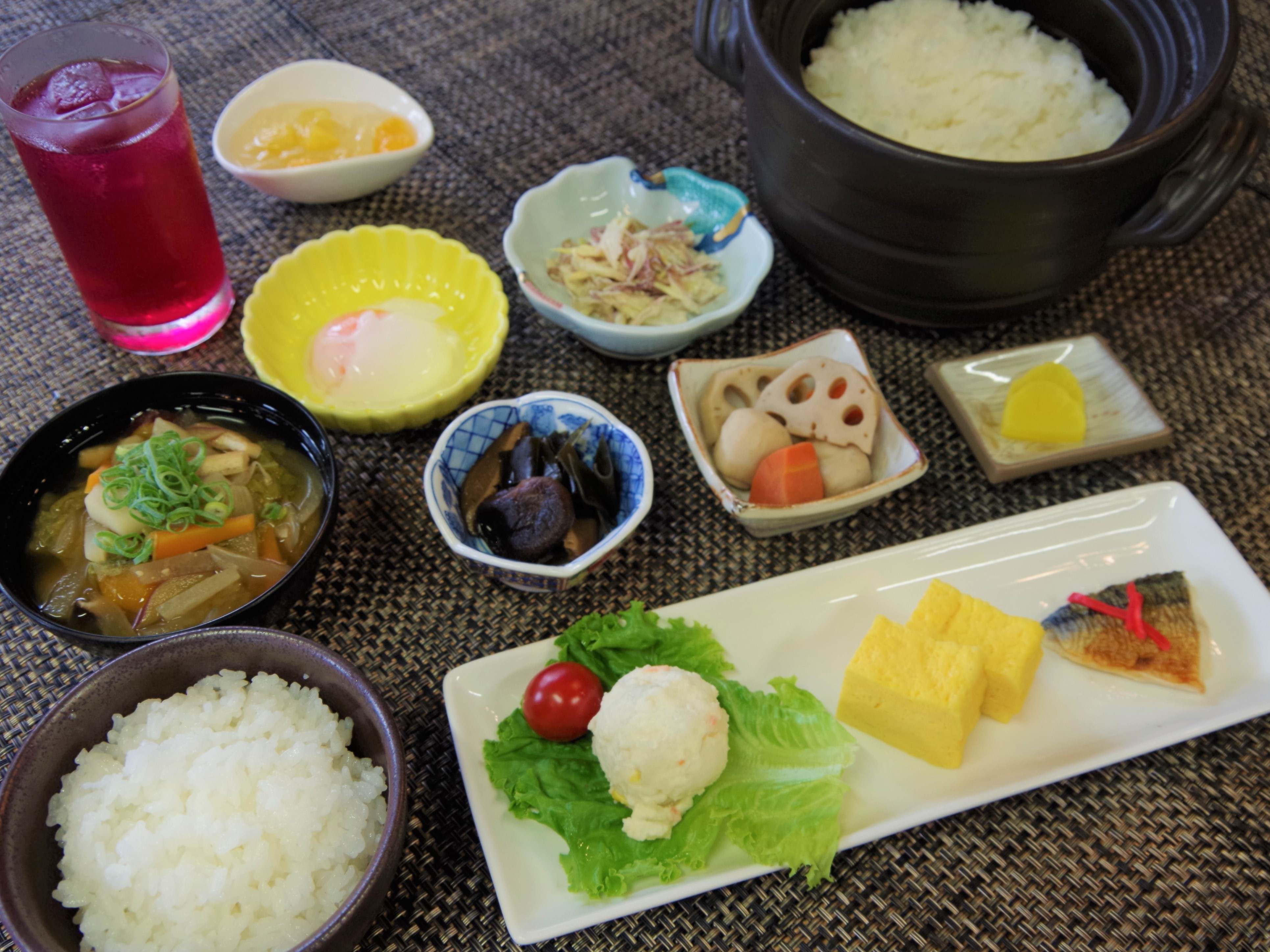 余呉の朝ごはん定食