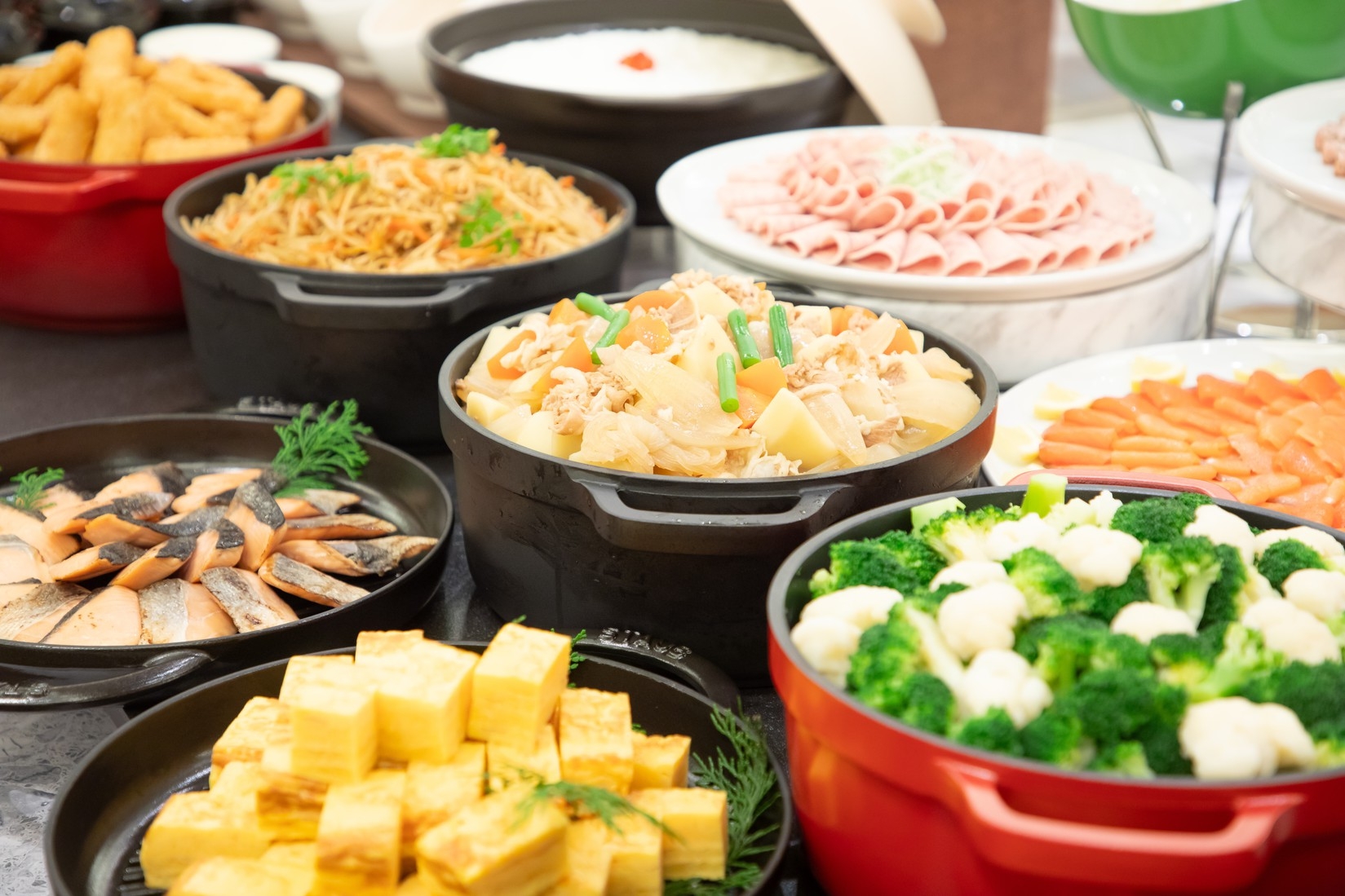 朝食ブッフェ付プラン　【名駅から電車で９分ＪＲ・地下鉄千種駅１番出口すぐ！】