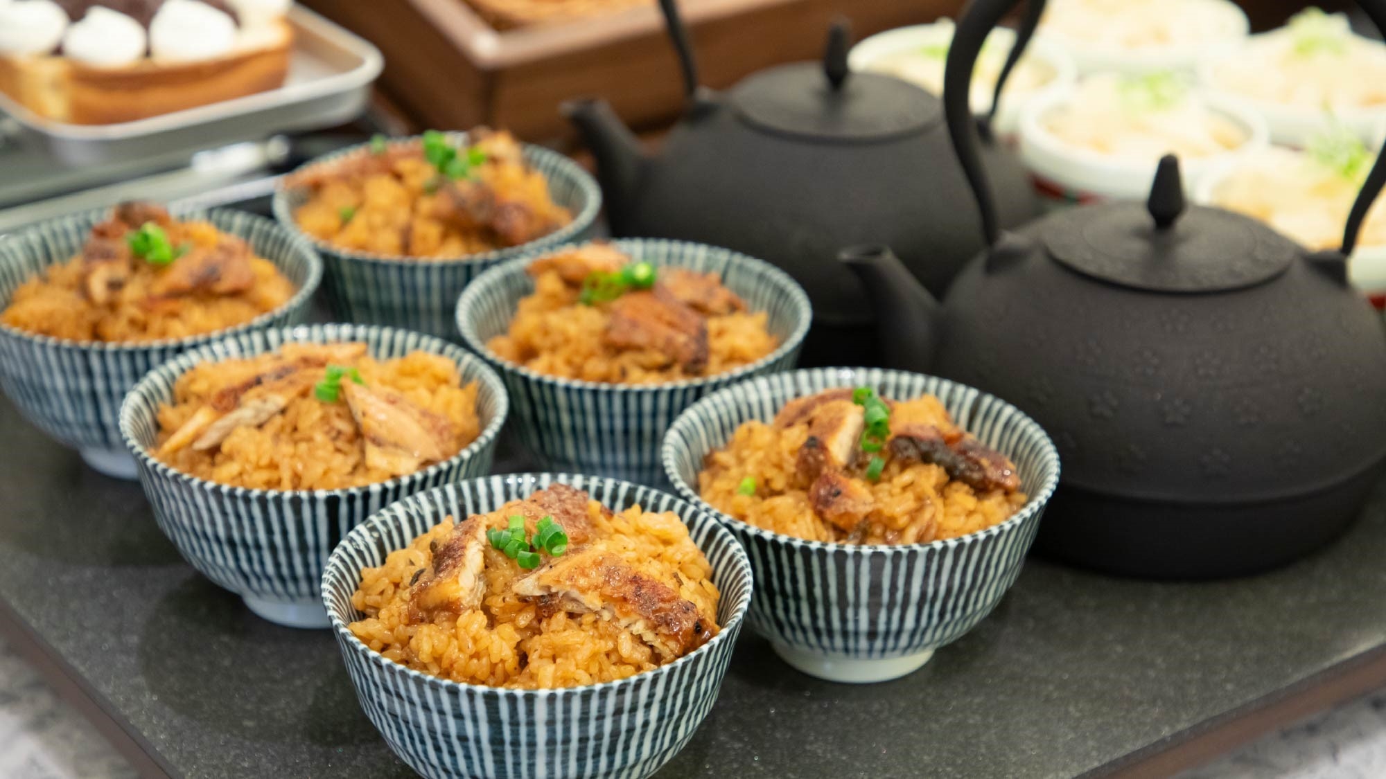 朝食ブッフェ付プラン　【名駅から電車で９分ＪＲ・地下鉄千種駅１番出口すぐ！】