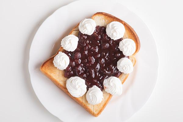 朝食ビュッフェ　小倉トースト