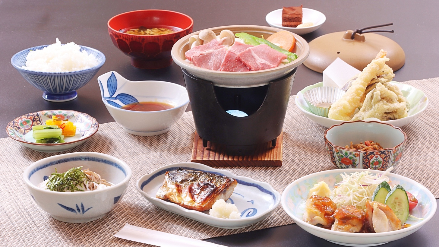 【リーズナブル】　源泉かけ流し温泉と温かな手料理♪みやま会席◆一泊二食付き