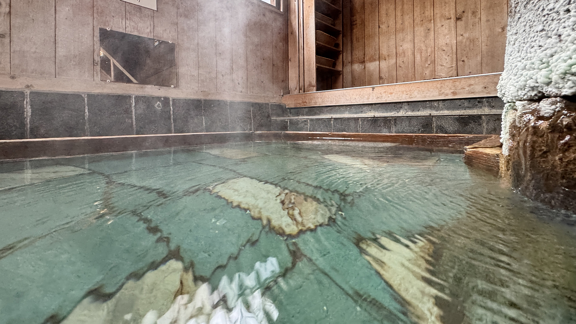 【温泉】  湯小屋