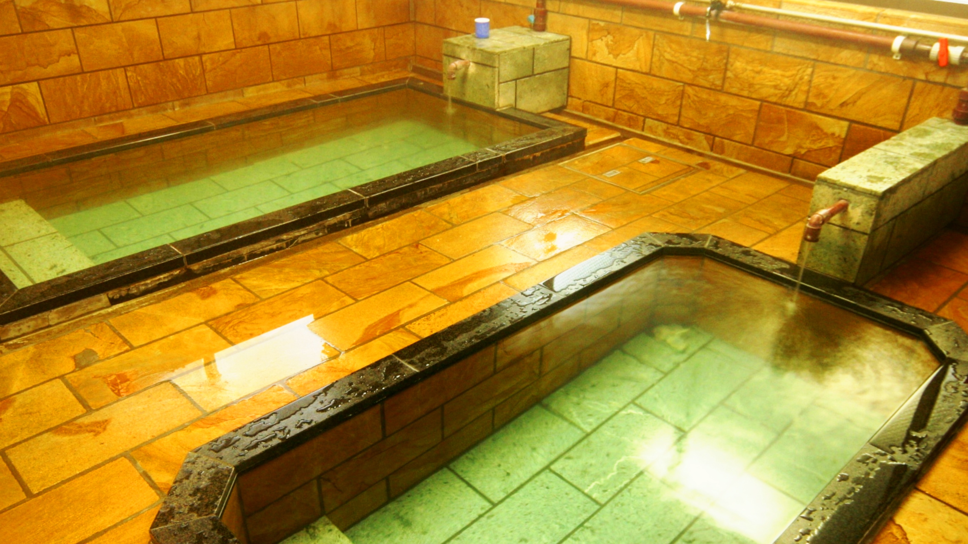 沢渡温泉共同浴場