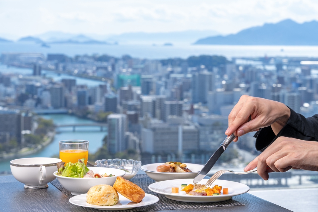 【フォワグラ×国産牛×蝦夷鮑】五感で楽しむ鉄板焼ディナー付プラン＜エグゼクティブフロア＞