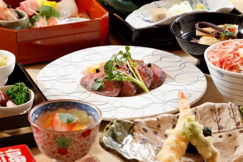 【5％OFF】【楽天スーパーSALE】感謝☆還元★ 本館露天風呂付客室 道産膳コース