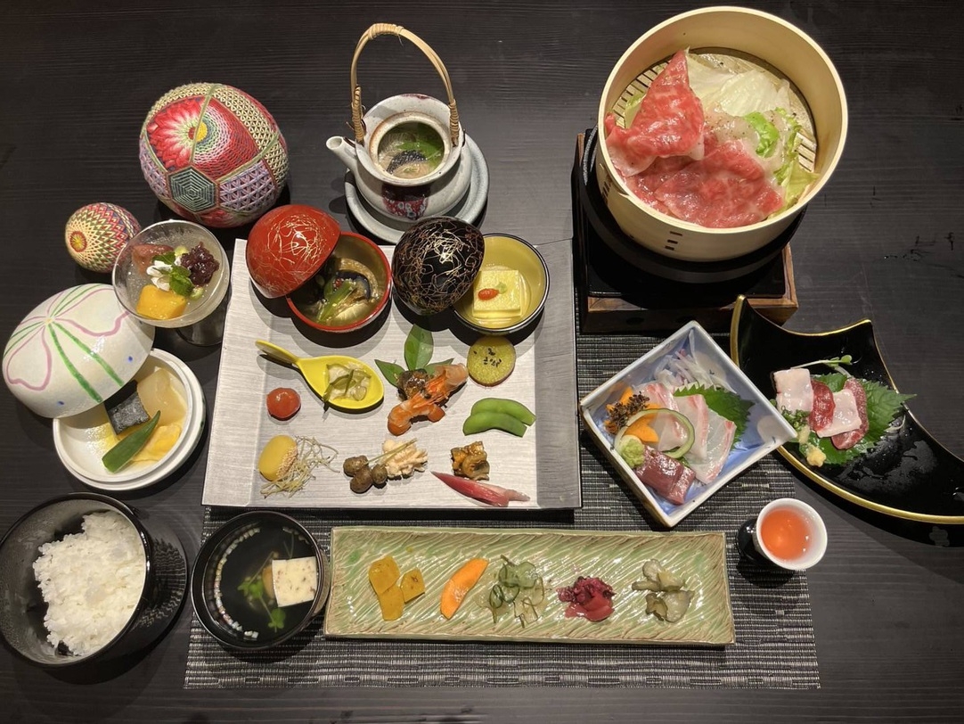 ＜新プラン＞【美食少食会席】　量少な目の会席と小田川を望む客室露天風呂