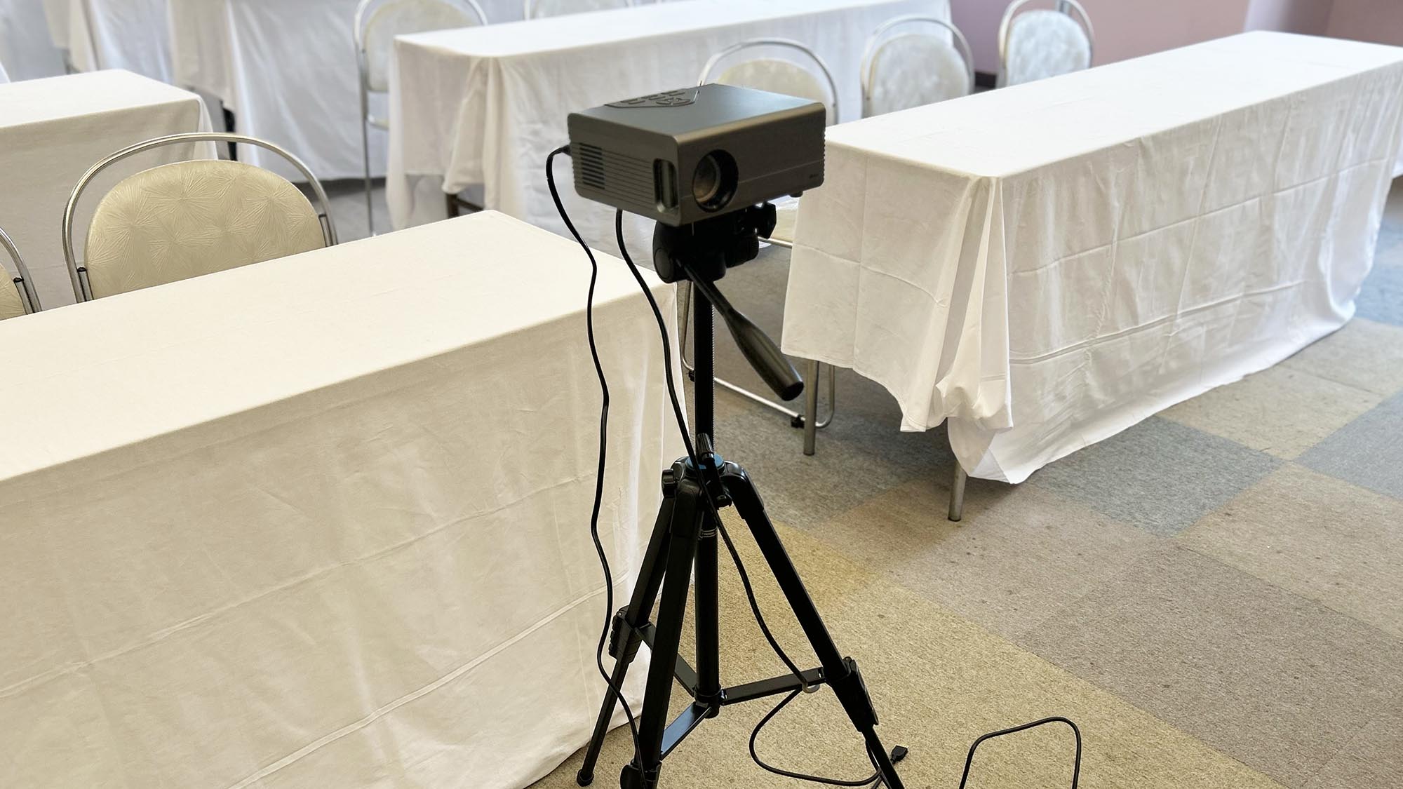 【会議室・貸出品】プロジェクター