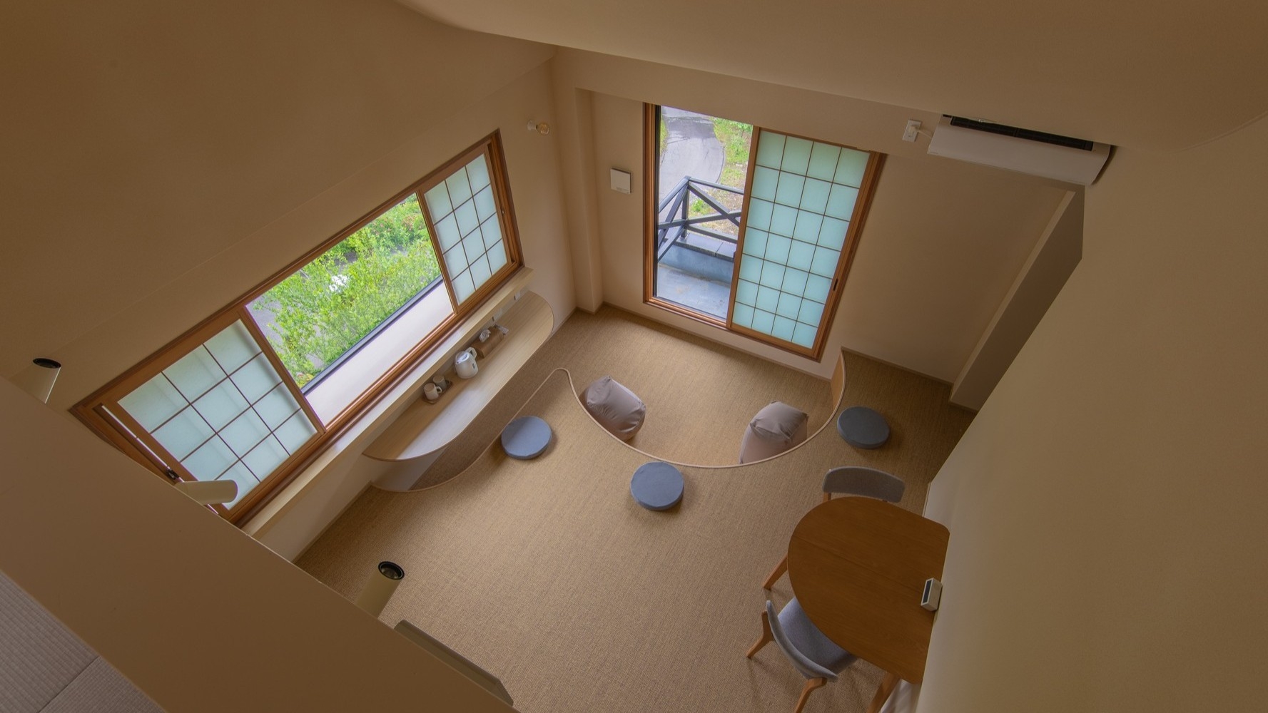 【個室】『憩いの部屋』《素泊まり》定員3名、共用温泉付き