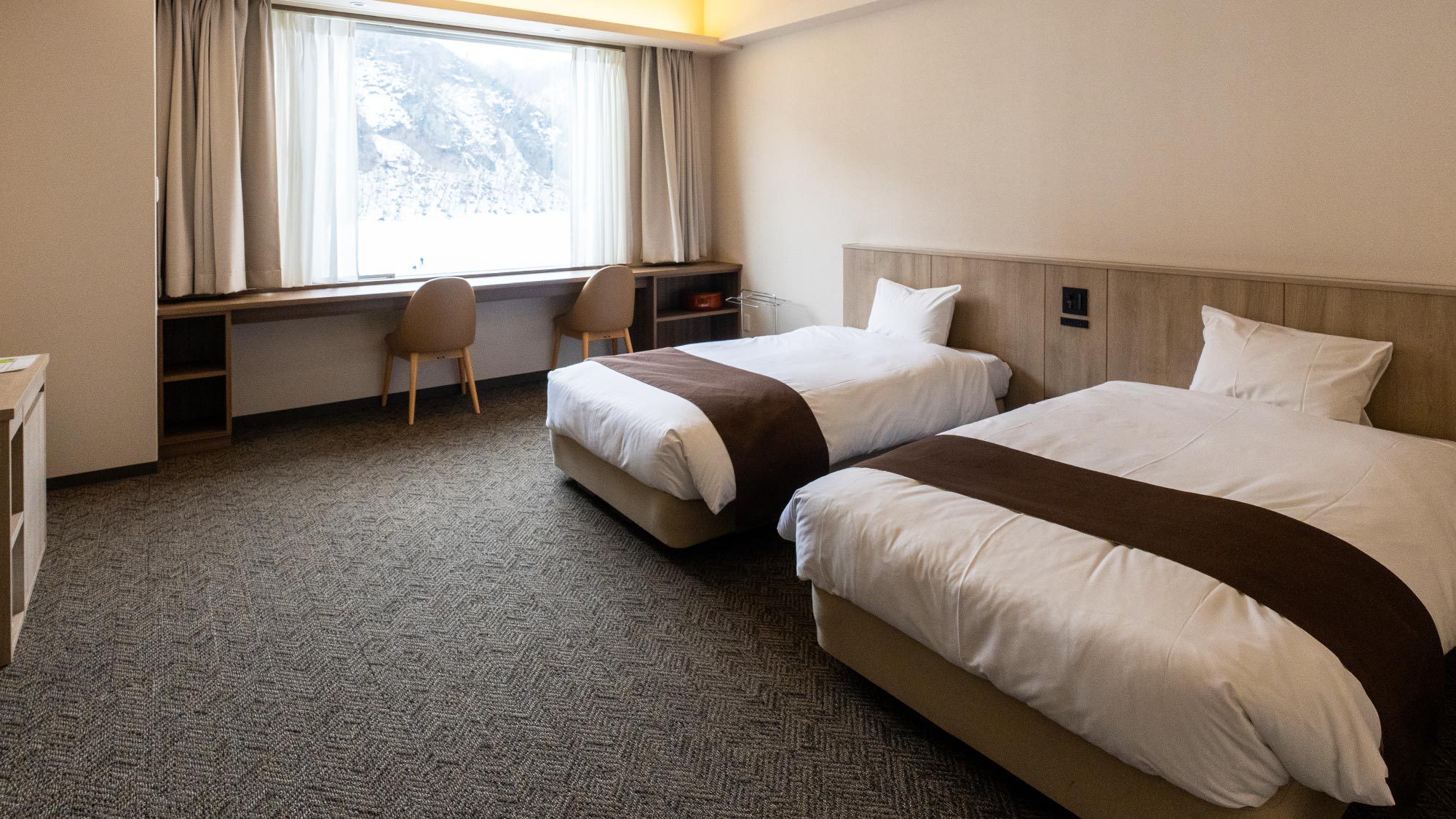 【 禁煙 】モデレート ツイン 〜 快適シモンズベッド 〜