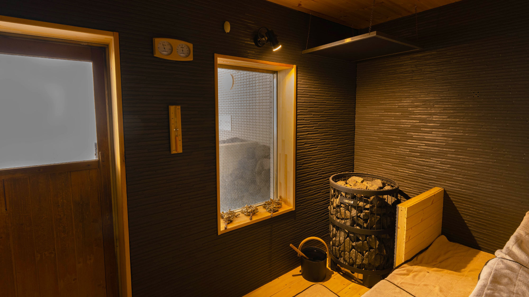 【楽天スーパーSALE】ご当地サウナ飯「ローリューチキン」付鍋会席がお得に！（2食付）