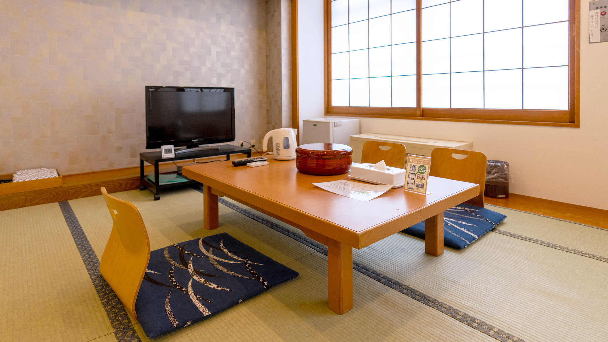 【和室15畳】ファミリーや三世代、グループなど、大人数でも寛げる広いお部屋。