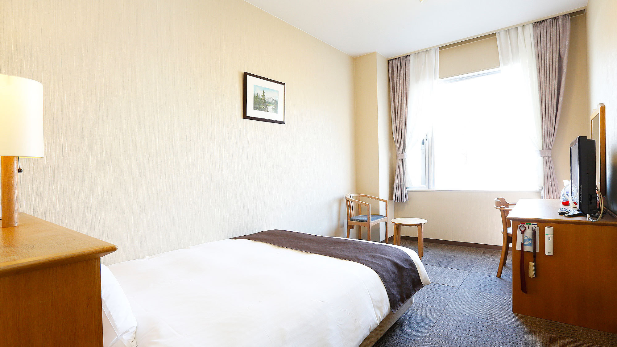 【 禁煙 】 ダブル 〜 快適シモンズベッド 〜