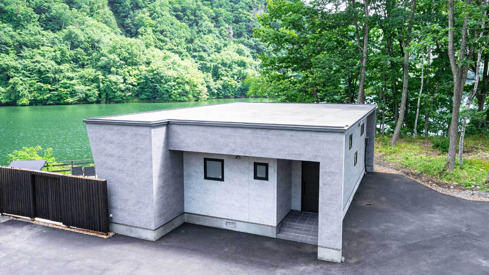 【ヴィラ×素泊まり】くったり湖を眼前に望むプライベートヴィラ！専用サウナ付★キッチンがあり自炊もOK