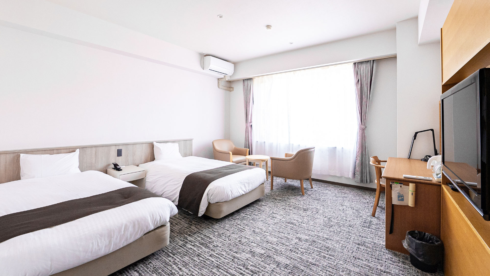 【 禁煙 】 ツイン 〜 快適シモンズベッド 〜