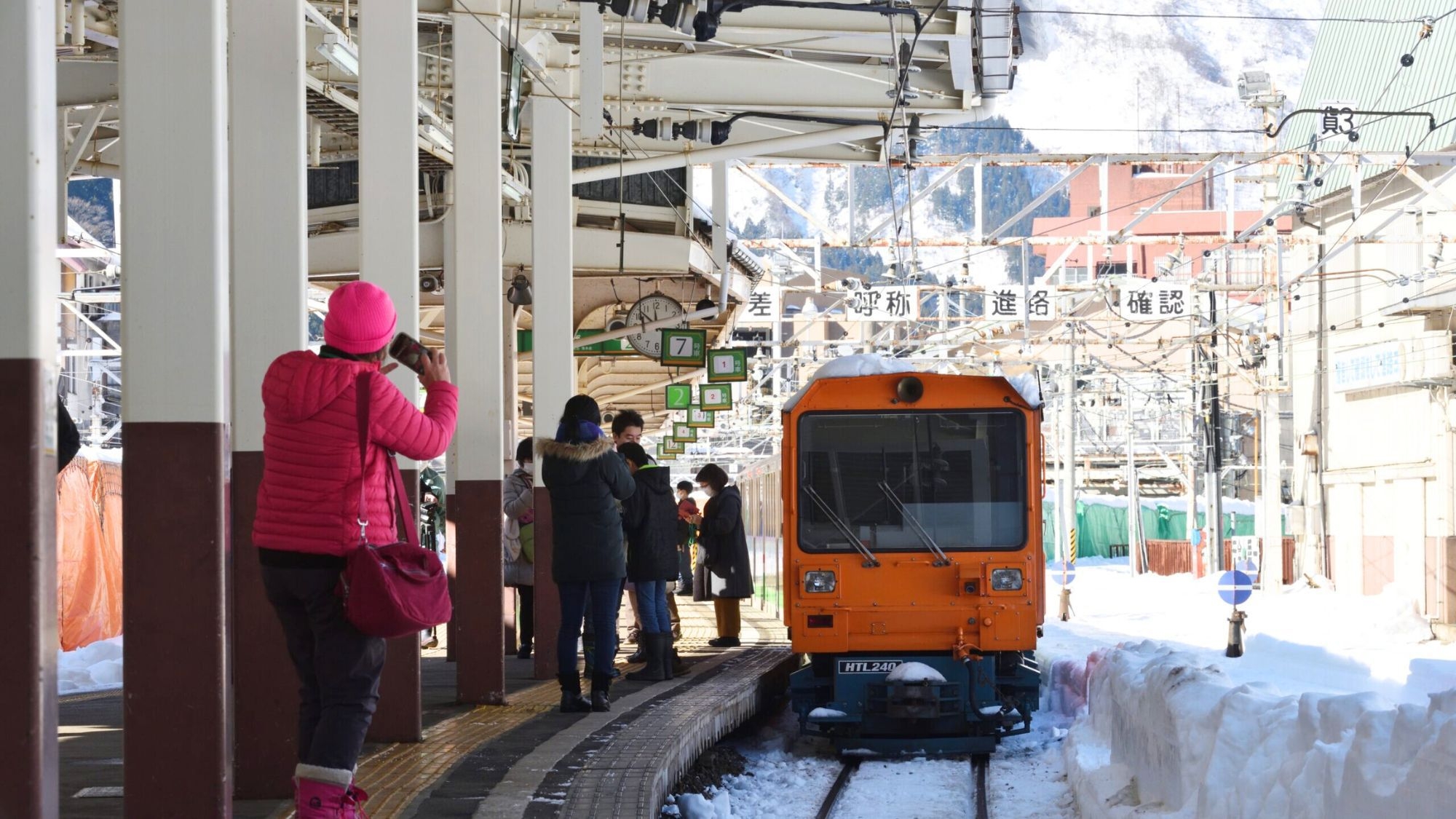 【1・2月限定●冬の黒部峡谷ツアー】トロッコで銀世界体験！電鉄黒部駅へ送迎付（厳選ミニ会席）個室食