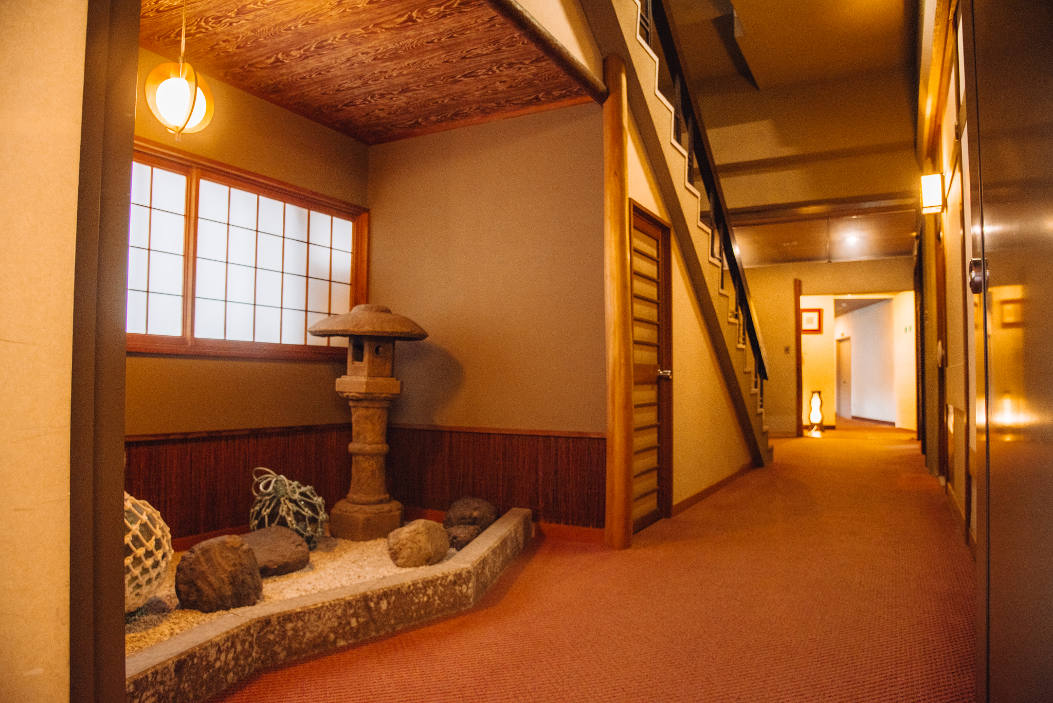 館内（廊下、ロビーなど）