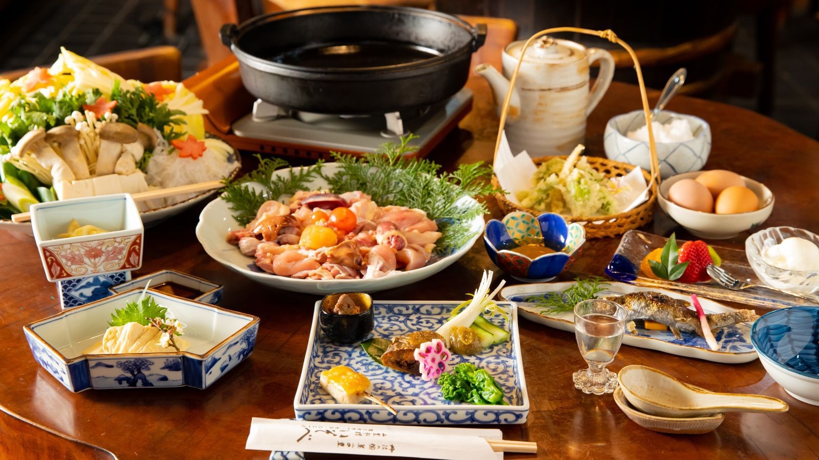 【別館　洗心亭＜和室＞】京地鶏すき焼き会席★大人気のすき焼きに川魚の塩焼きが付いた豪華料理に大満足◎