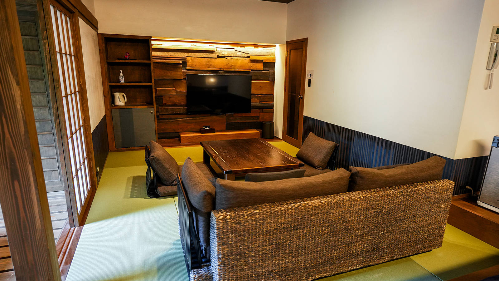 水郷（専用内湯付・和室・定員４名）特別室