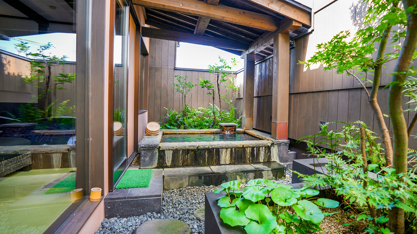 りんどう（専用露天付・和室・定員４名）