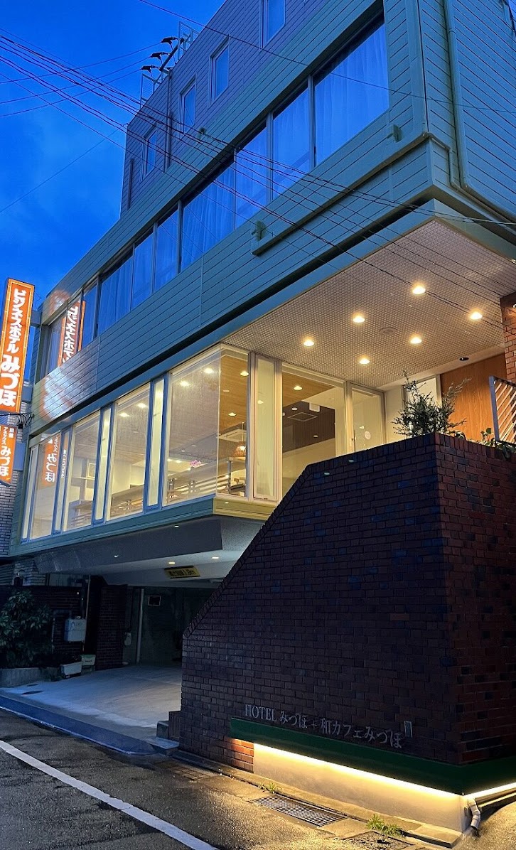 みづほ外観　夜