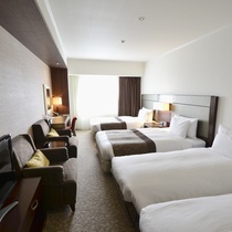 Fourth room (4 people per room)