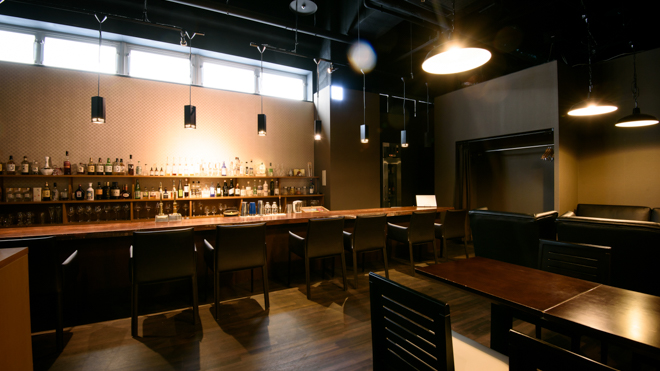 Bar&Sushi 紺と白　店内画像