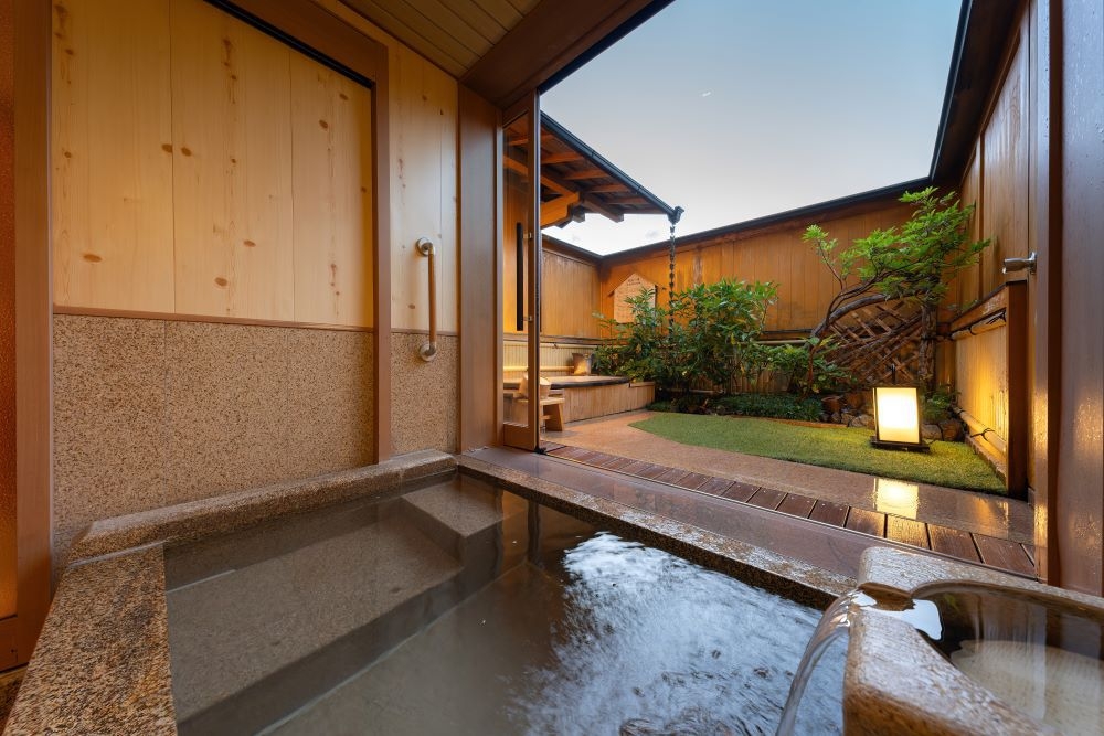【日帰り(ランチ＋貸切露天)】飛騨牛茶寮「神月」で味わう飛騨牛神月ランチコース♪貸切露天を満喫