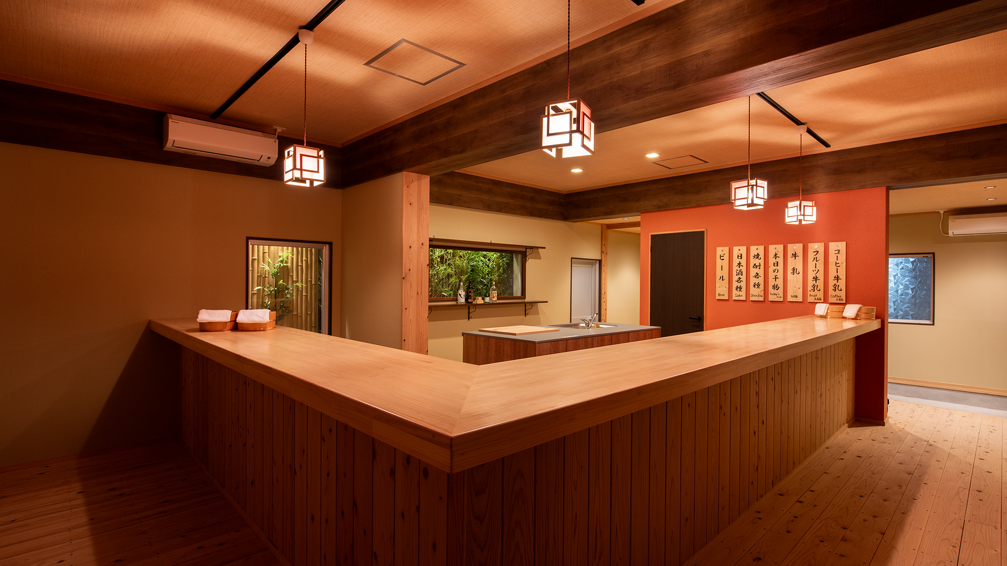 【公民館BAR】2025年2月オープン。公民館を改装してつくられたこだわりの空間。
