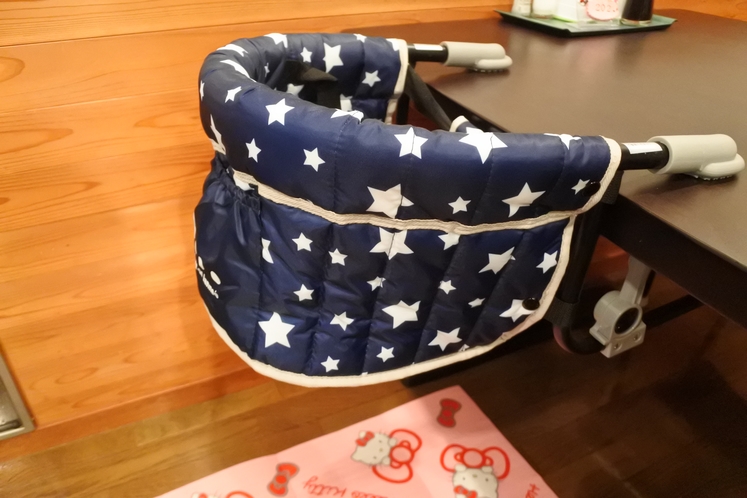 生後8ヵ月～1歳の食事用椅子