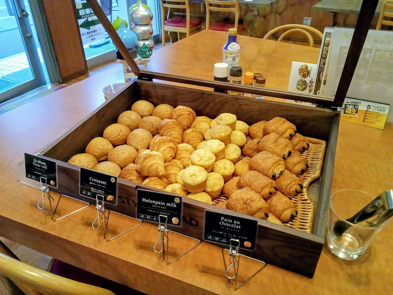 朝食パンコーナー