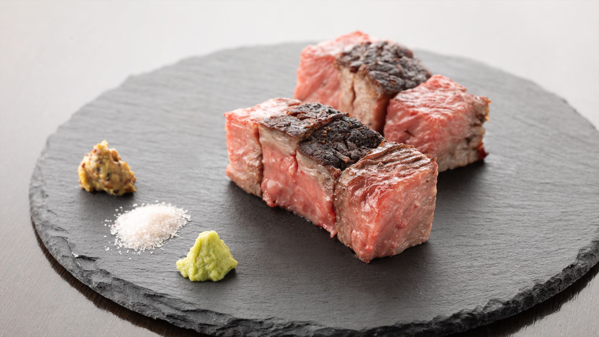FJC：◆デラックスコース◆ジョスパーグリルで焼いたA5米沢牛＆山形牛食べ比べ(オクフェス2026)