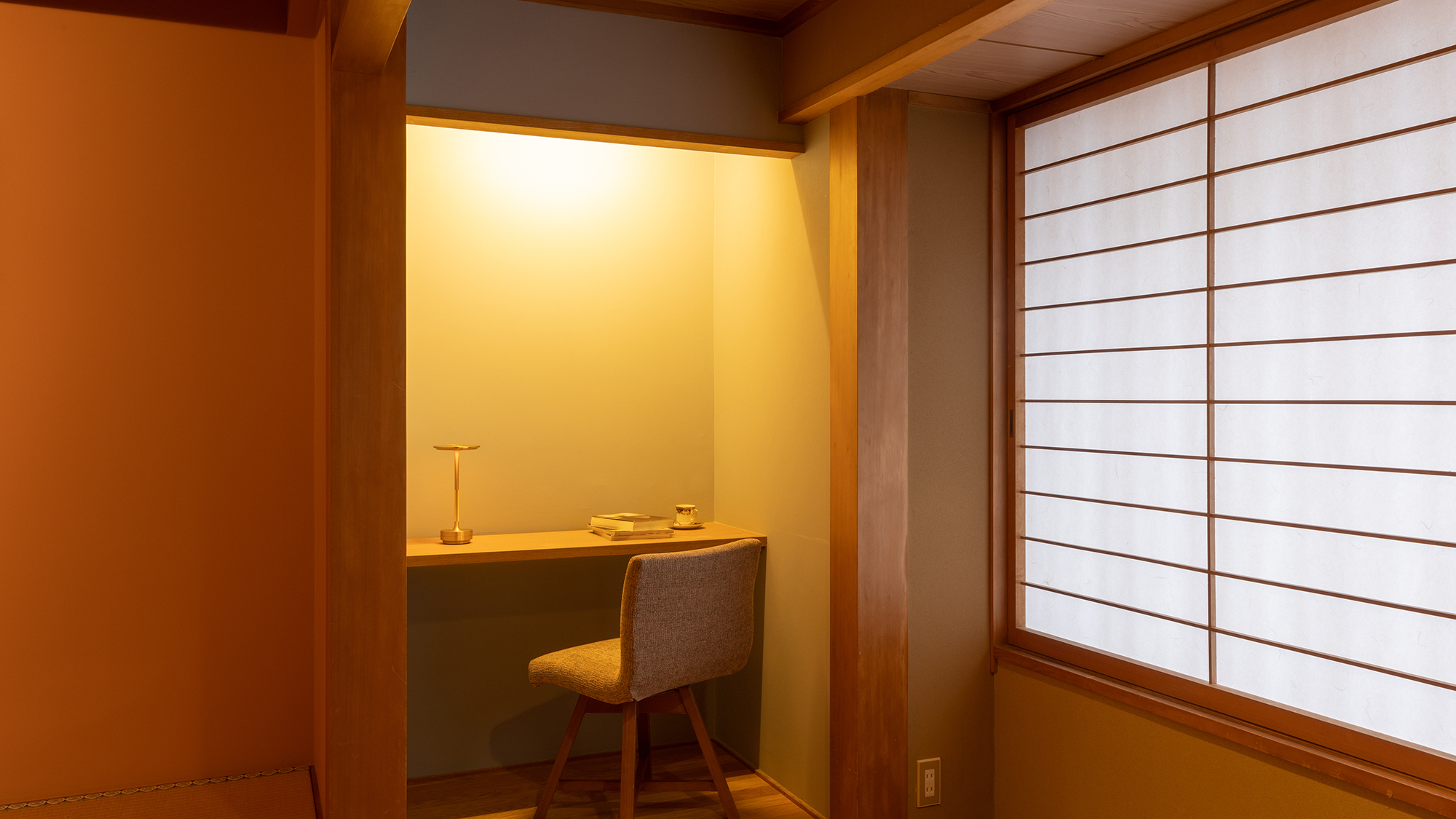 【一般客室B：205】ツキコマ棟には、作業・隠れ家のように使えるワーケーションスペースも。