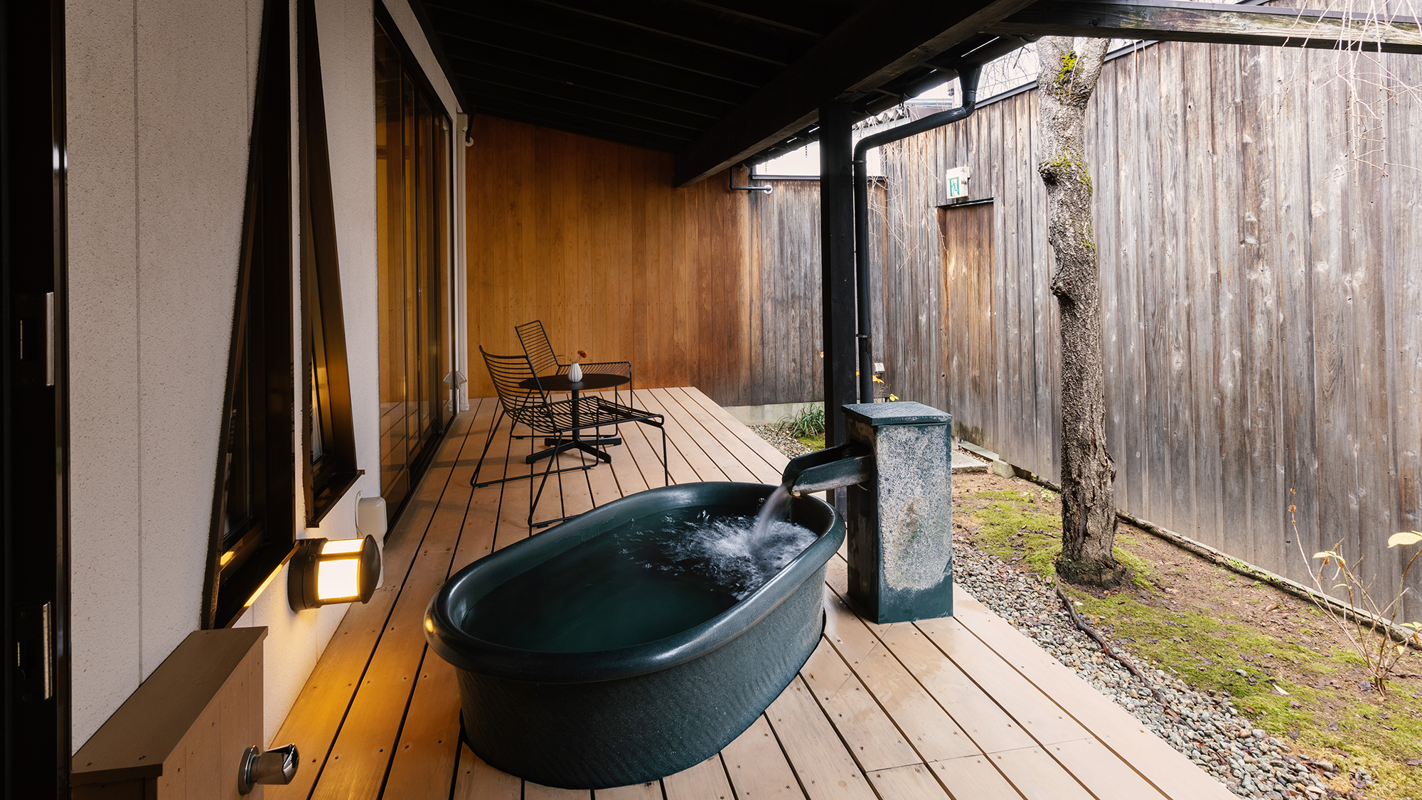 【別邸桜桃庵D‐スイート：121】天童温泉の湯を24時間自由に楽しめる「露天風呂付客室」