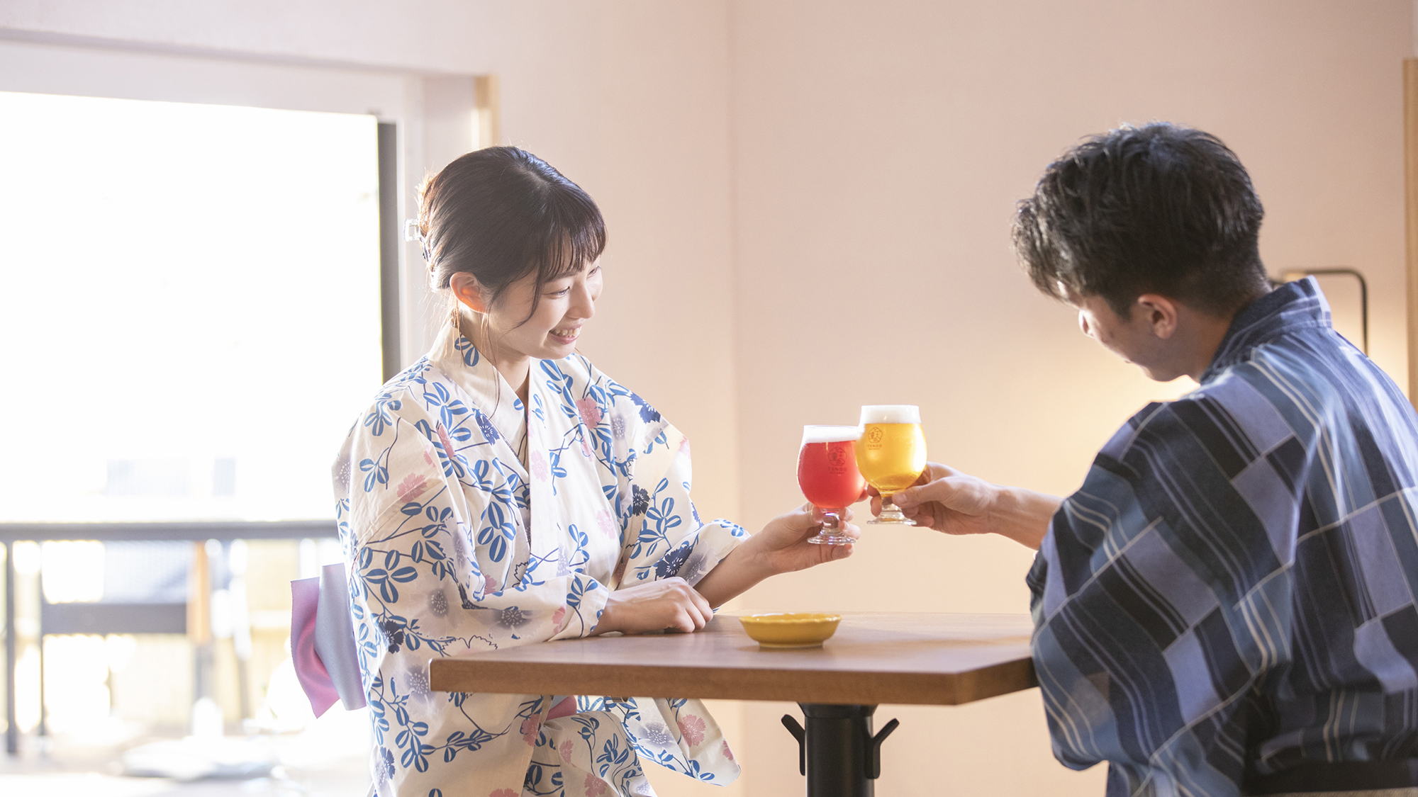 浴衣で乾杯、最高の湯あがりで贅沢な休日